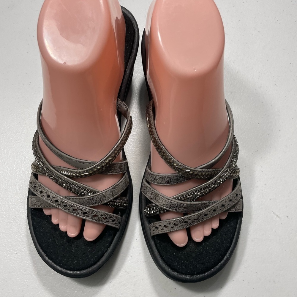 Skechers Stylish Women's Strappy Sandals - Black and Gray Size 8 SB-1